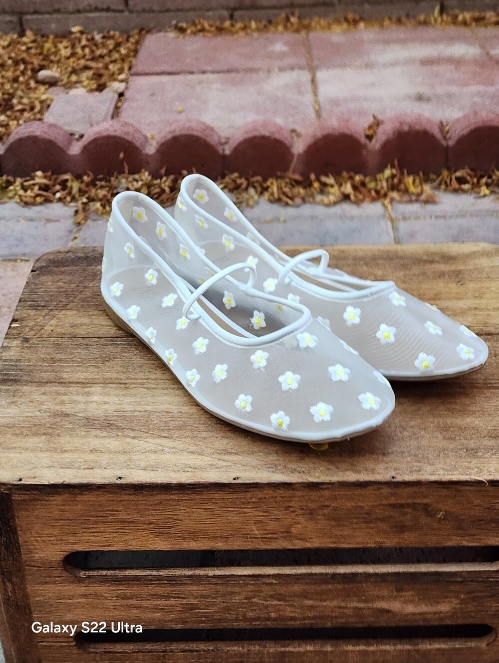 Wild Pair Women's White Mesh Augustt Ballet Flats Size 9 - Picture 4 of 8